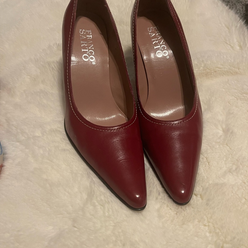 Franco Sarto Women's Burgundy Heels